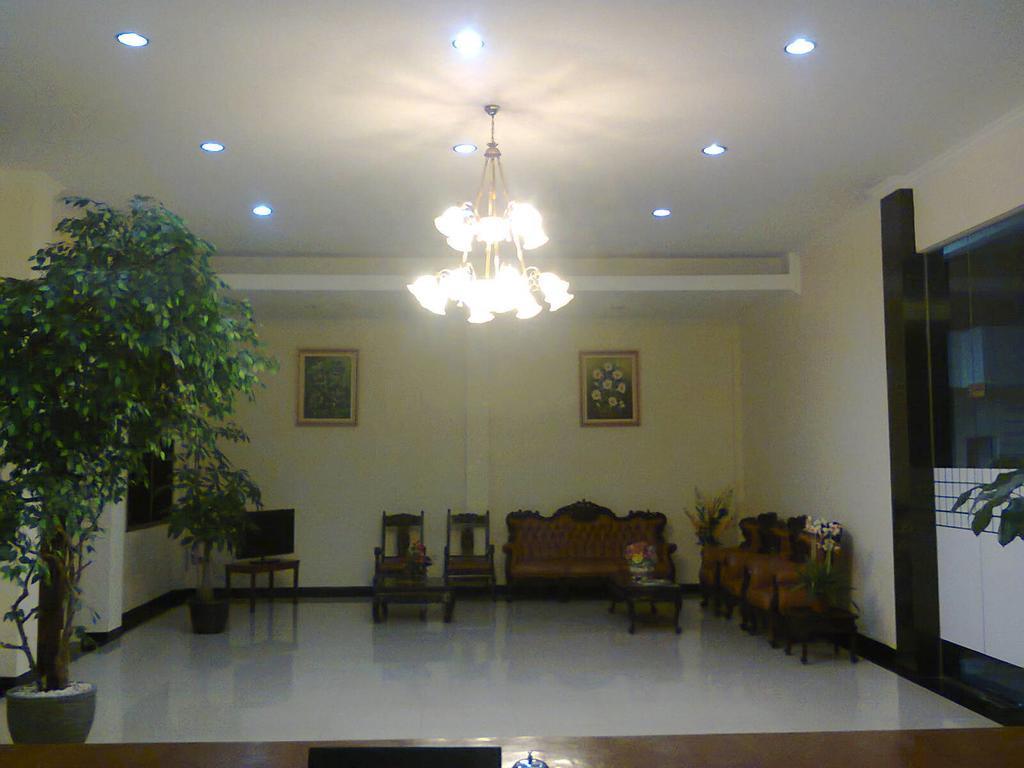 Kailani Hotel